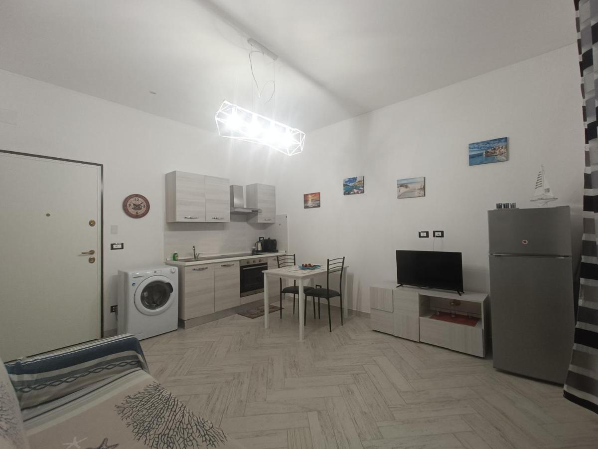 Casa Vacanze Via Nizza 57 Zinola-Wifi 사보나 외부 사진
